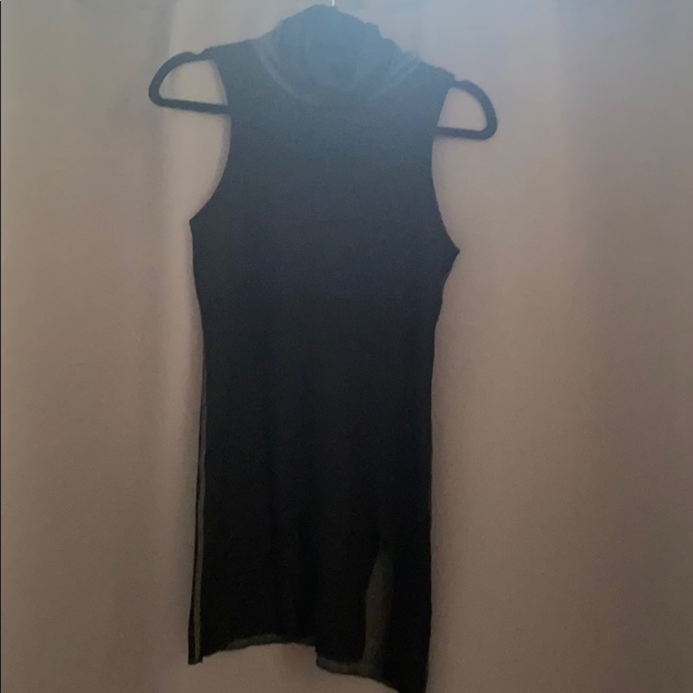 Turtleneck long shirt with slit